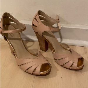 Seychelles beige leather sandal heel pumps size 9
